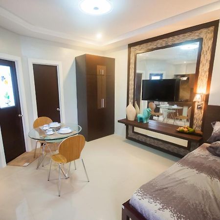 Nf Suites Davao Bagian luar foto