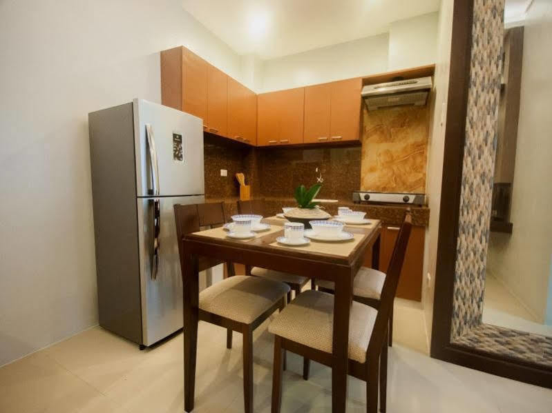 Nf Suites Davao Bagian luar foto
